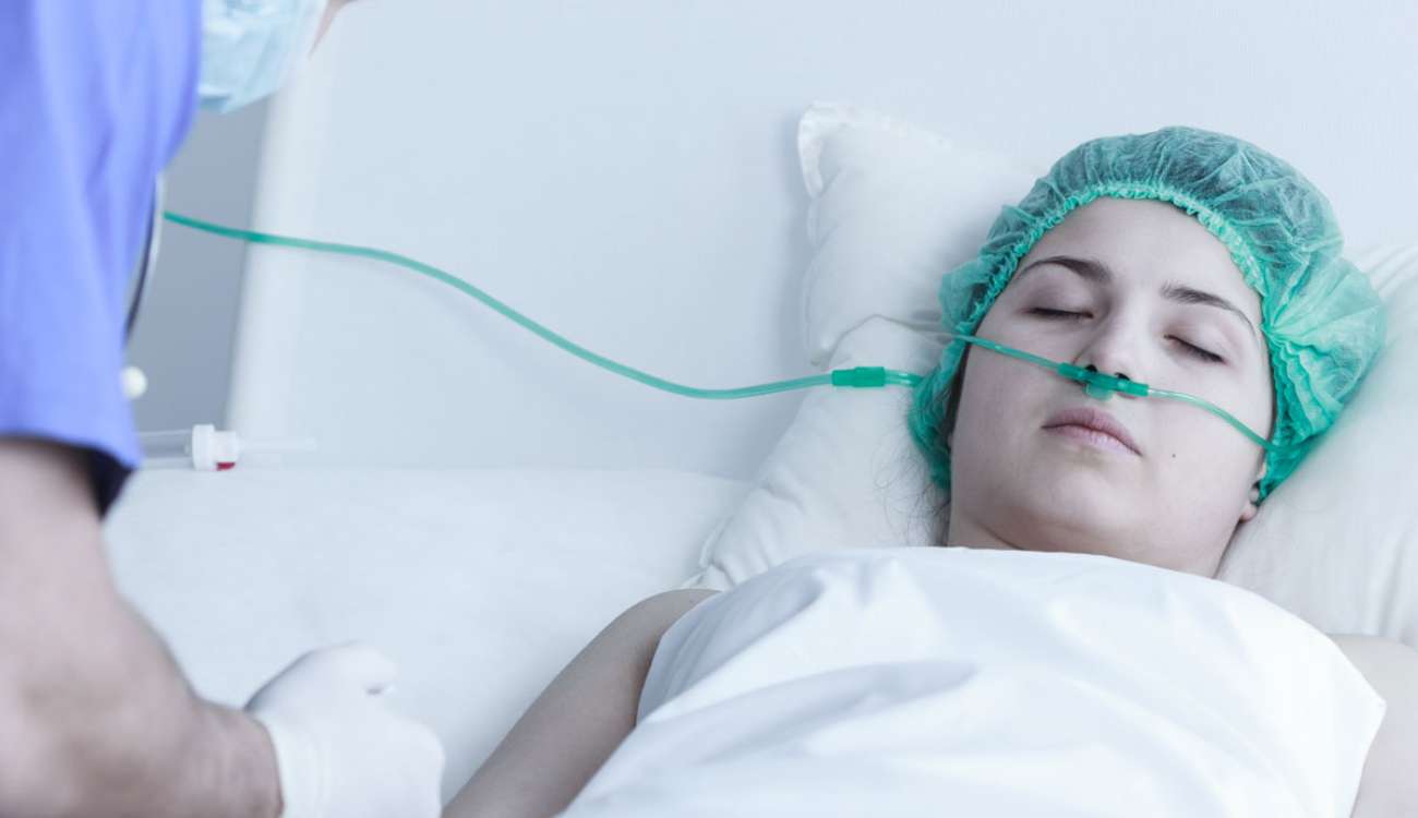 امرأة شابة تستيقظ من غيبوبة الـ4 أشهر بعد سماع أغنية شهيرة