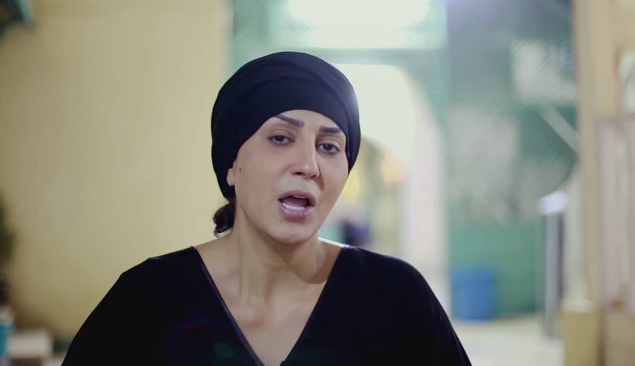 بالفيديو.. زفة نسائية شعبية لـ وفاء عامر بكواليس «نسر الصعيد»