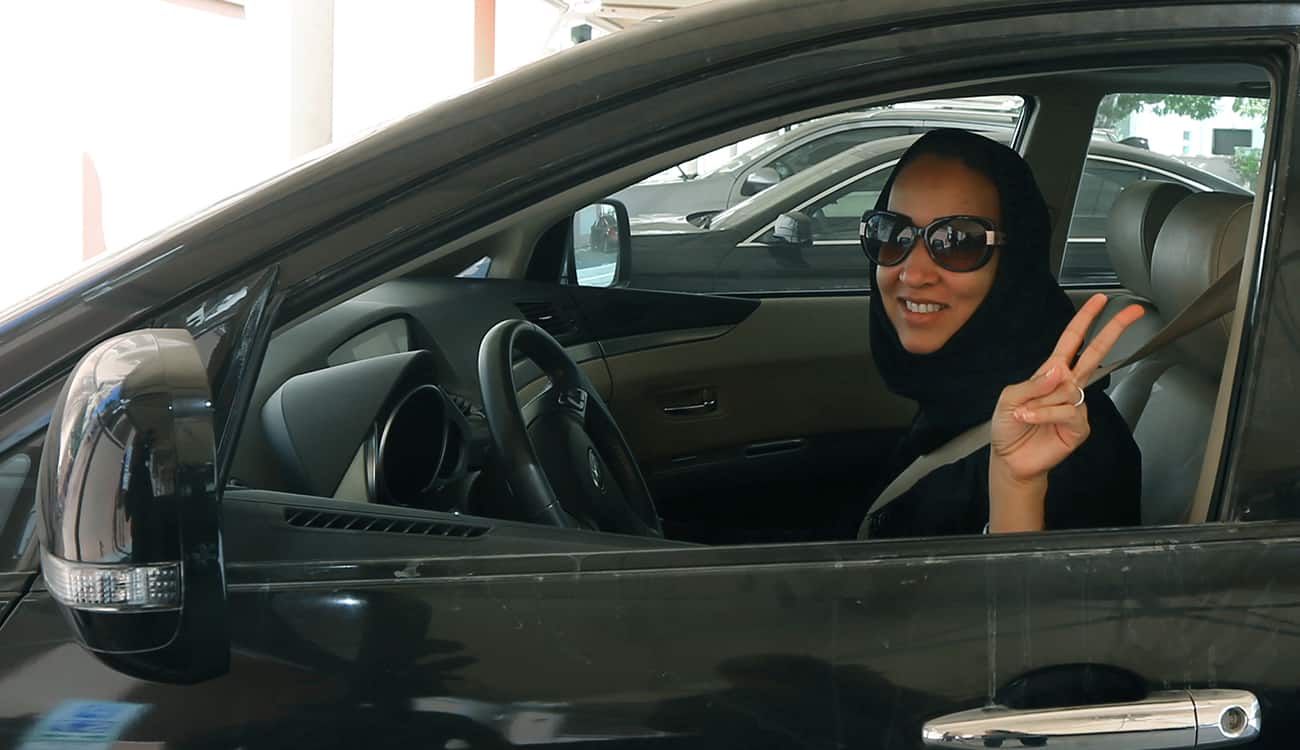 8 شروط للراغبات في دخول السعودية بسياراتهن