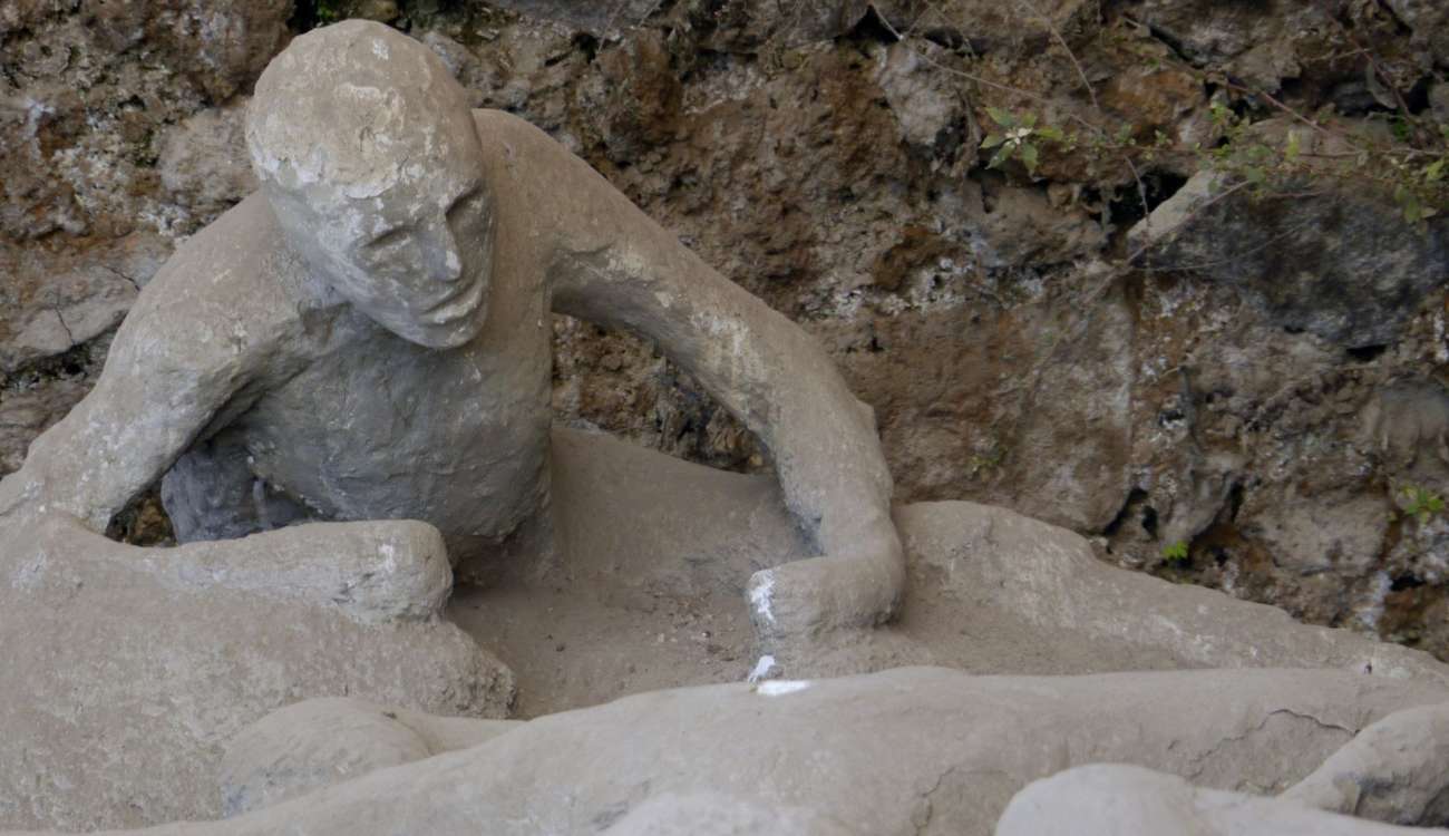 مخاوف من تحول ضحايا بركان غواتيمالا إلى تماثيل بشرية كما حدث قبل ألف عام