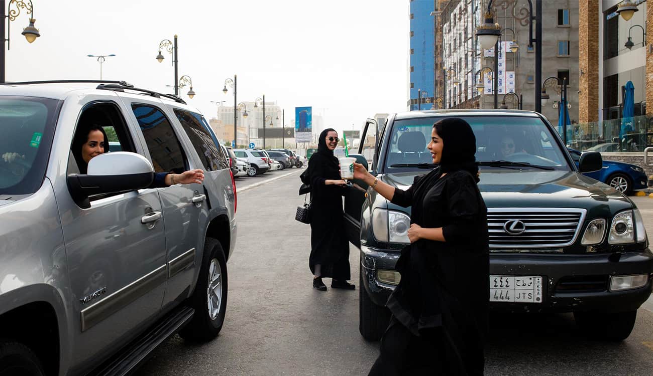 فيديو.. قيادة المرأة السعودية للسيارة تتصدر «تويتر»