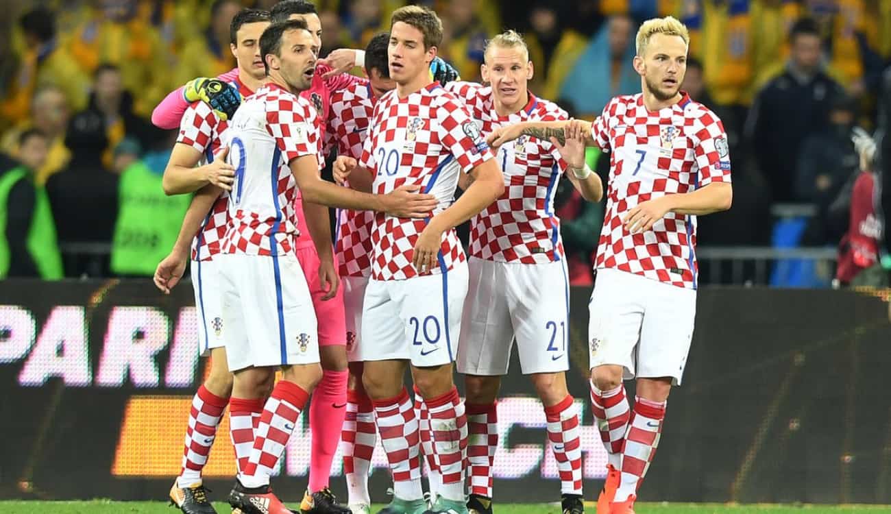 حكومة كرواتيا تعقد اجتماعا بزي المنتخب الرياضي