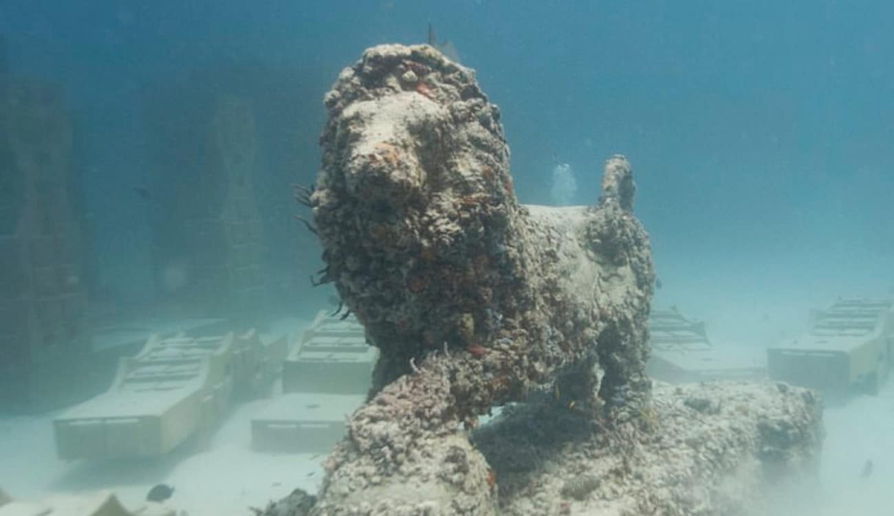 «نبتون ميموريال ريف».. أول مقبرة تحت الماء على طراز أطلانتس المفقودة