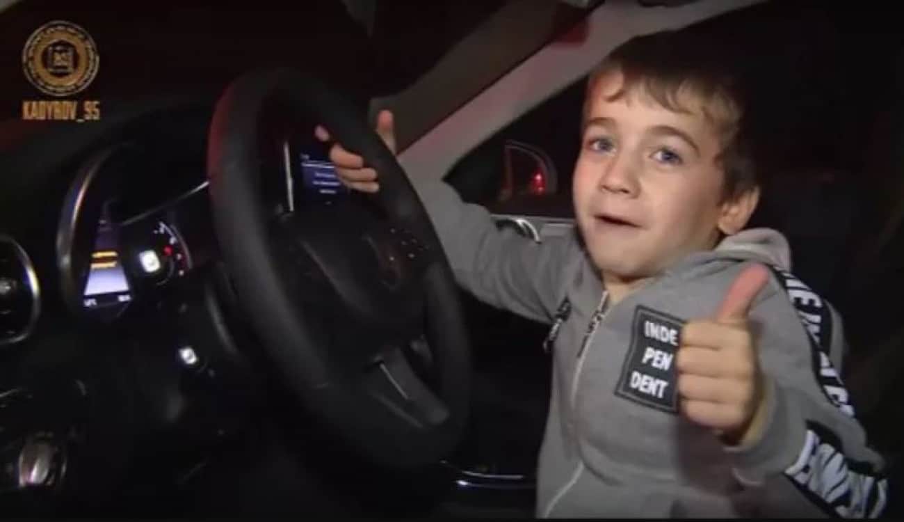 طفل في الخامسة يربح سيارة فاخرة لسبب مذهل