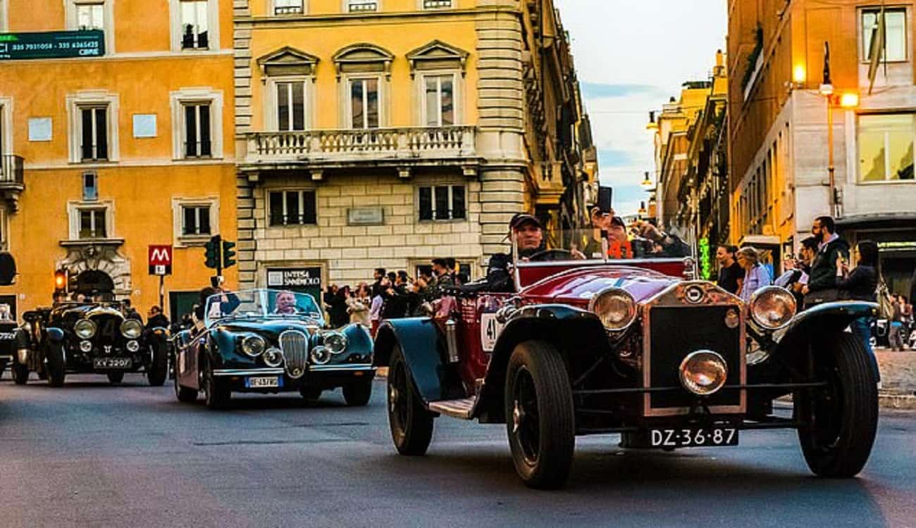 إيطاليا تنظم أول سباق للسيارات الكلاسيكية في العالم.. ما موعده؟