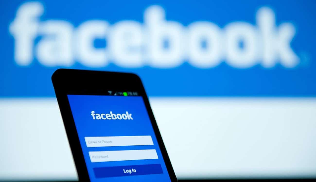 "فيسبوك" يتجسس على المراهقين مقابل 20 دولارًا في الشهر!