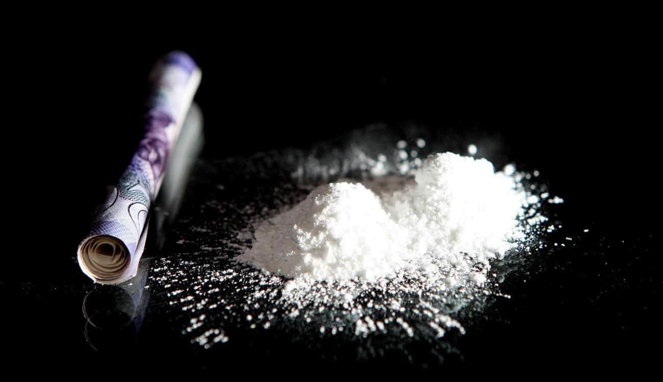 اتصلت بالشرطة تشكو تاجر مخدرات: "يبيع السكر بدلا من الكوكايين"!