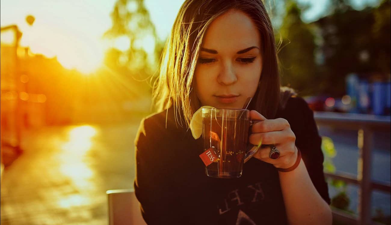 احذر.. تناول 3 أكواب "شاي ساخن" يوميًا يضاعف خطر الإصابة بالسرطان