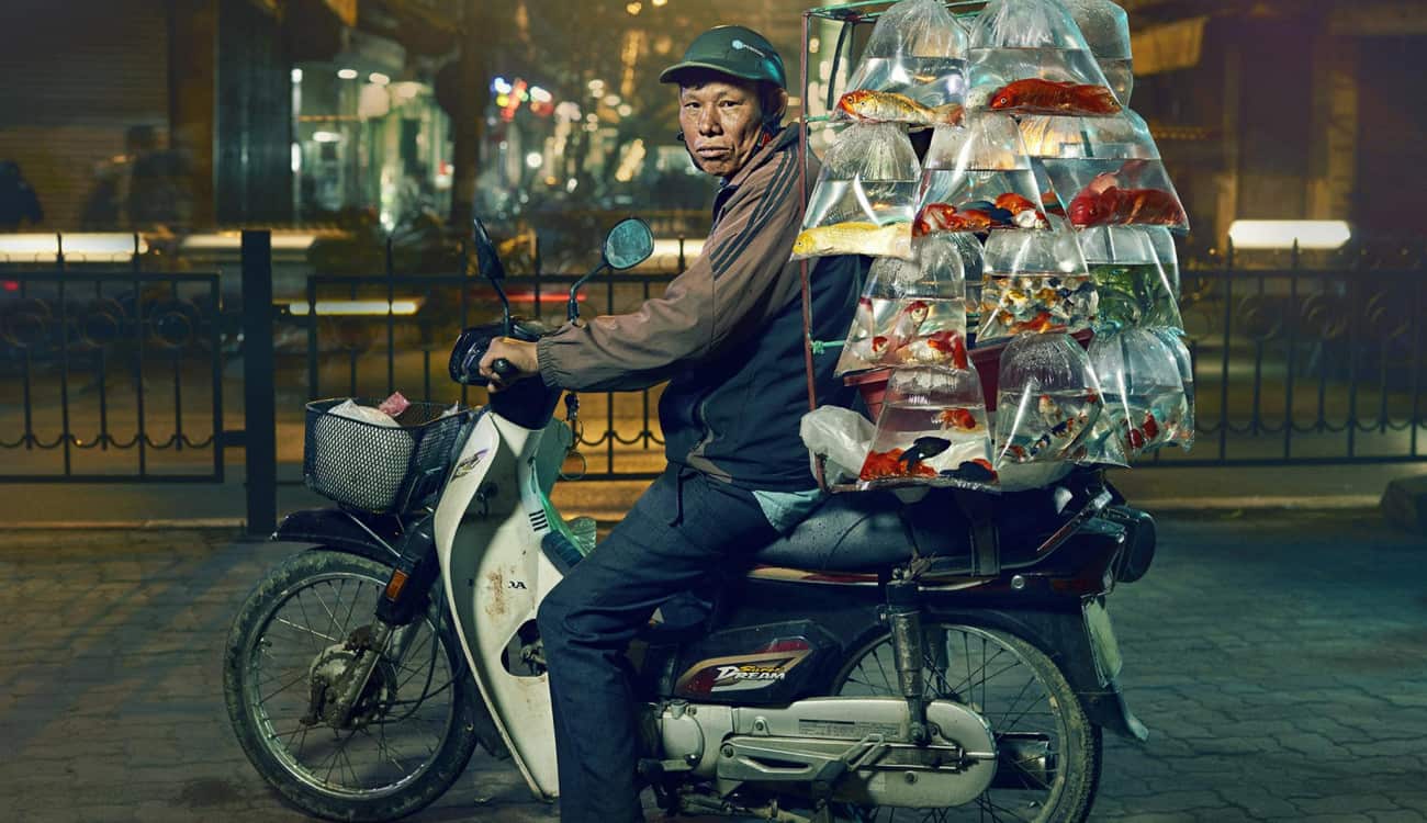 بالصور.. "هانوي" مدينة عمودها الفقري الدراجات البخارية!