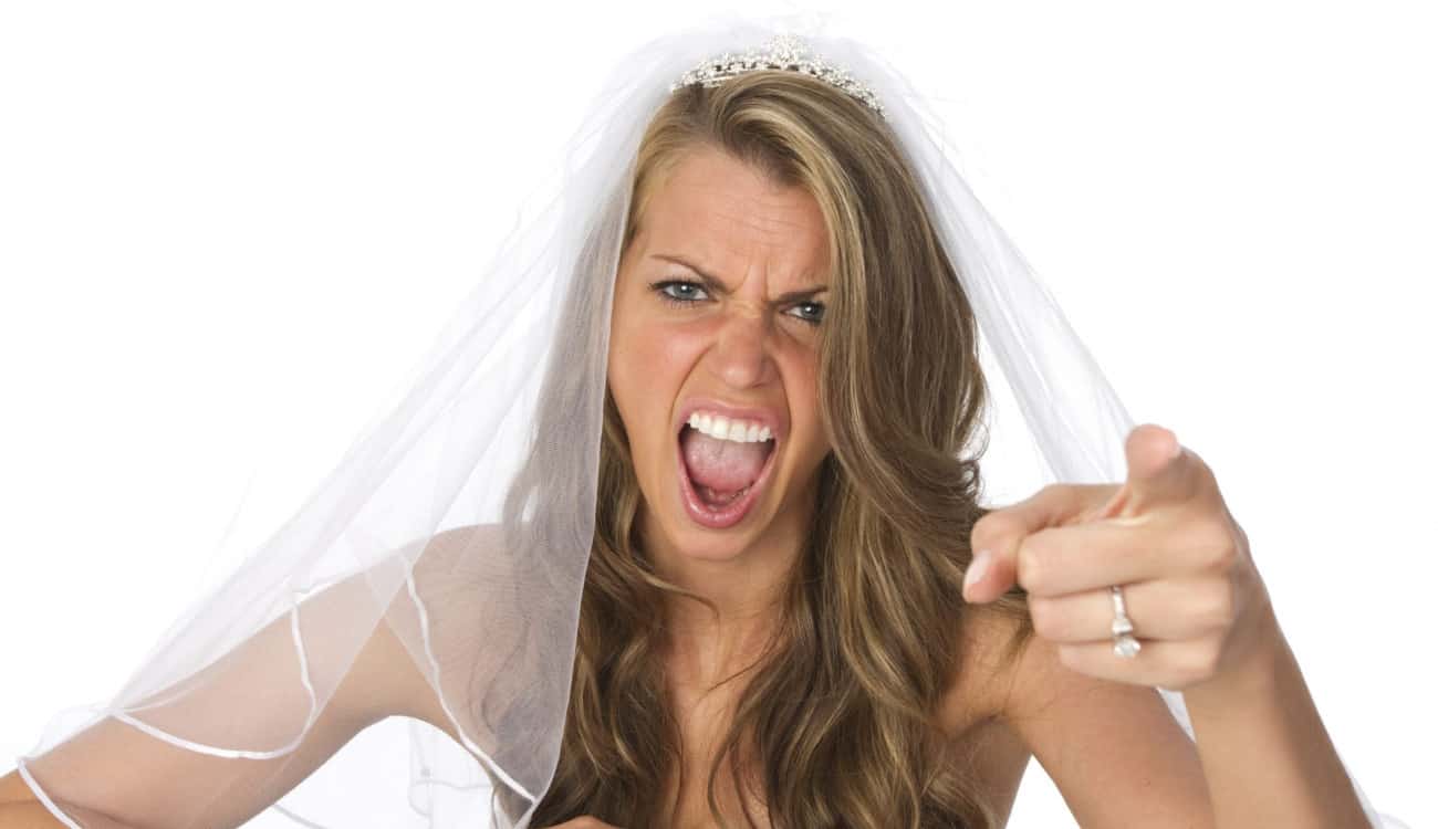عروس تمنع صديقتها المقربة من حضور زفافها لسبب غريب!