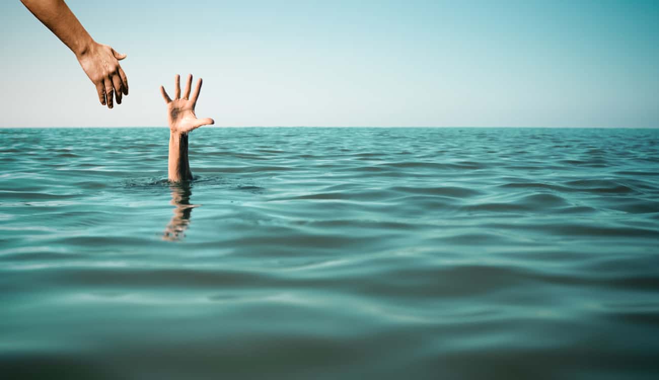مصرع شاب غرقًا بمسبح استراحة في محافظة رفحاء