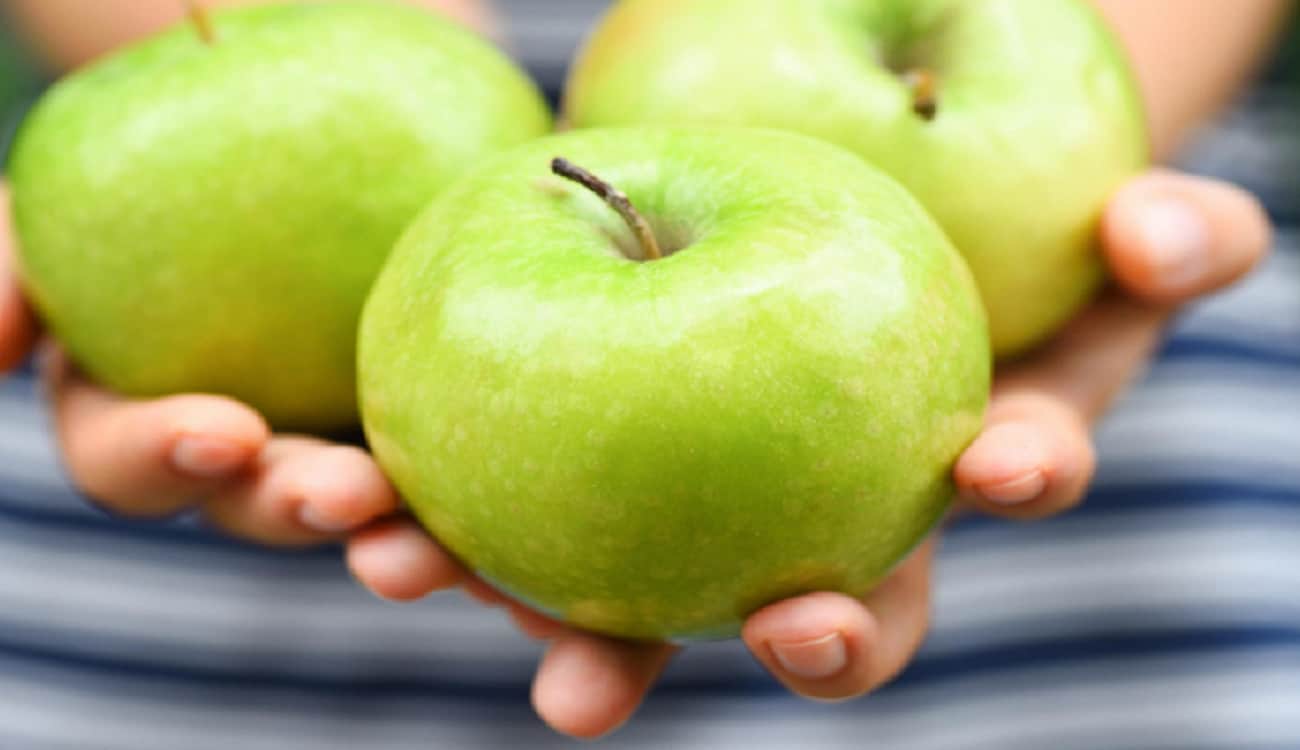 دراسة: التفاحة تحتوي على 100 مليون نوع من البكتيريا