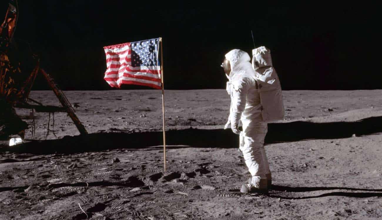 بالصور.. هكذا احتفل العالم بالذكرى الـ50 للهبوط على سطح القمر
