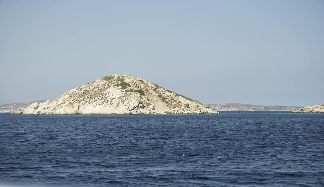 جزيرة "ووداسكاليو".. قصة هرم عمره 4600 عام شاهد على أكبر عملية نقل بحري في التاريخ