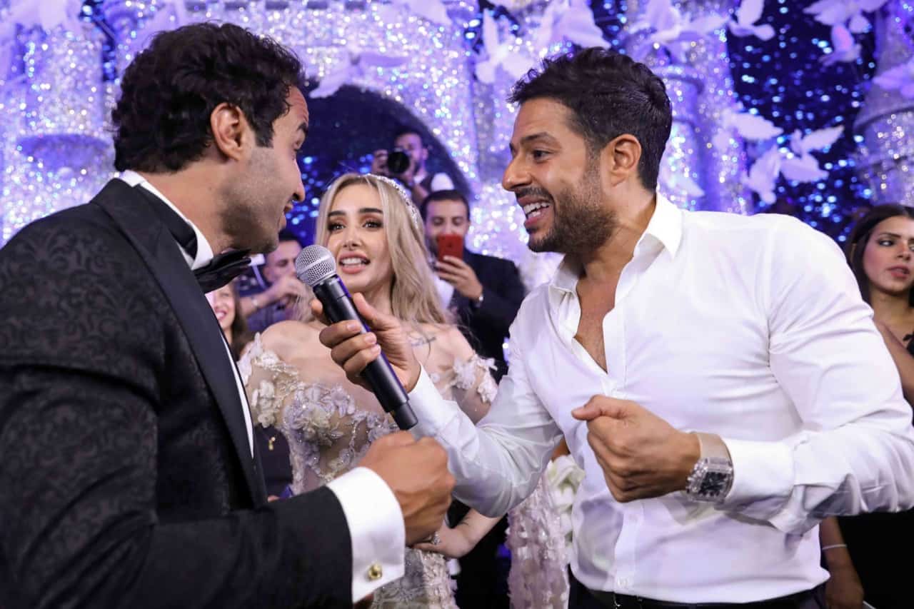 بالصور: أبرز النجوم في زفاف الممثلين أحمد فهمي وهنا الزاهد