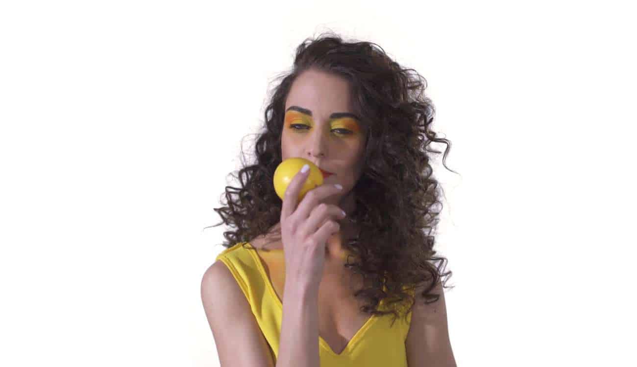 دراسة: استنشاق الليمون يشعرك بالنحافة.. والفانيلا العكس