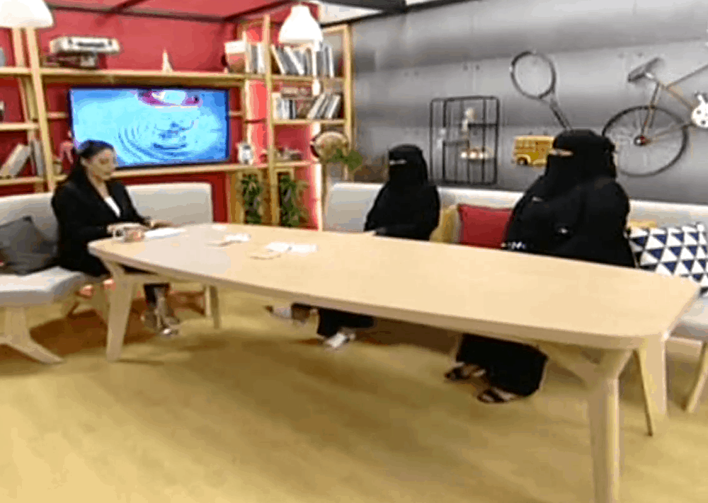 "ساعة شباب": شابات سعوديات يخترعن "شاحن الفزعة"
