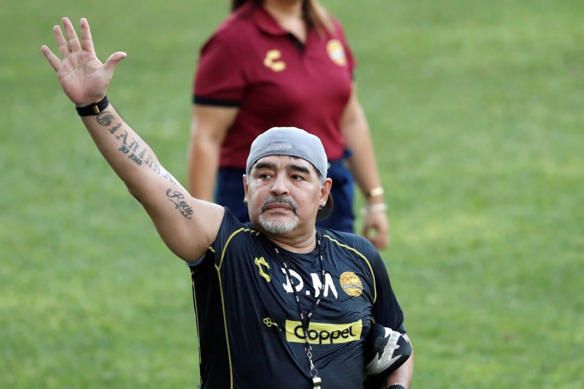 مارادونا لابنته: "أنا لا أموت ولن ترثي شيئاً"