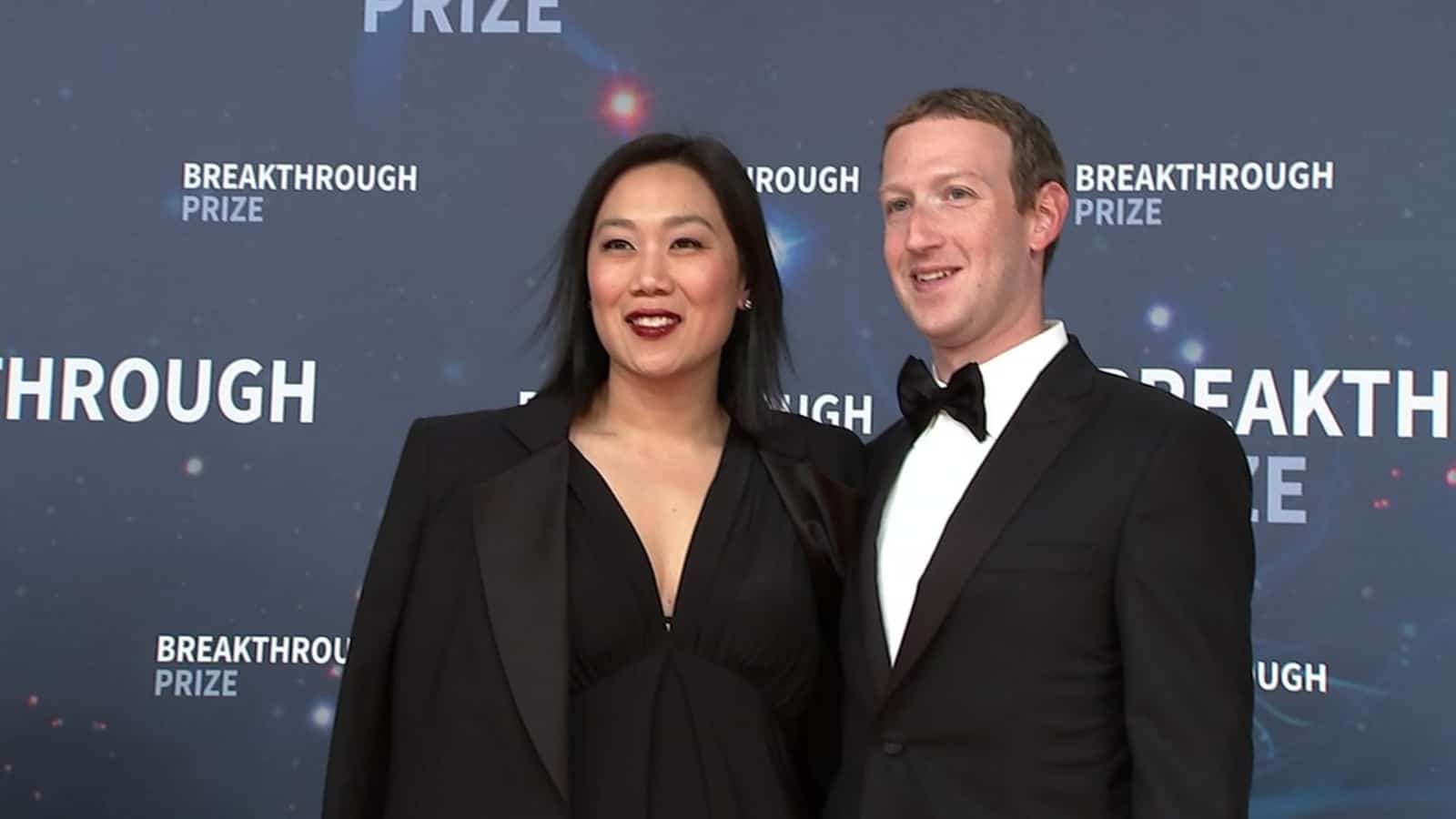 زوكربيرغ وزوجته في أول ظهور رسمي بعد أزمة فايسبوك