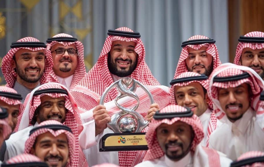 سمو ولي العهد الأمير محمد بن سلمان يستقبل أبطال آسيا في قصر اليمامة