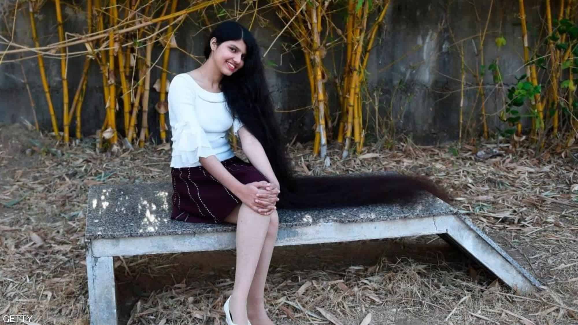 مراهقة هندية صاحبة أطول شعر في العالم