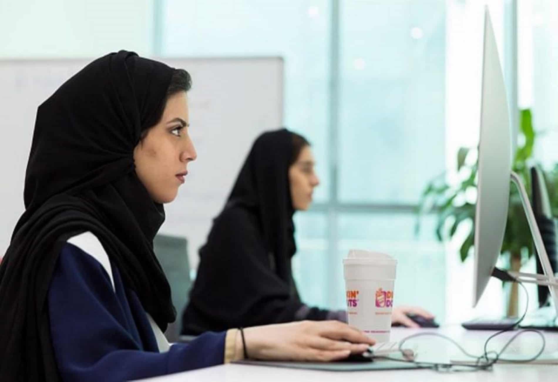أهم ضوابط العمل الليلي للمرأة السعودية