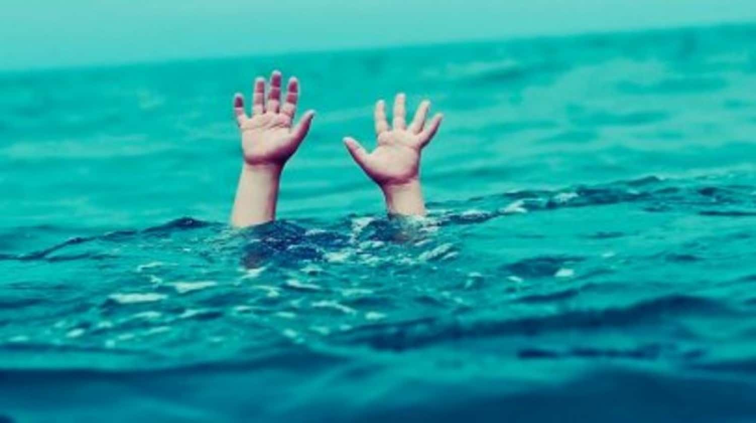 حرس الحدود السعودي ينقذ مواطناً وطفلتيه من الغرق