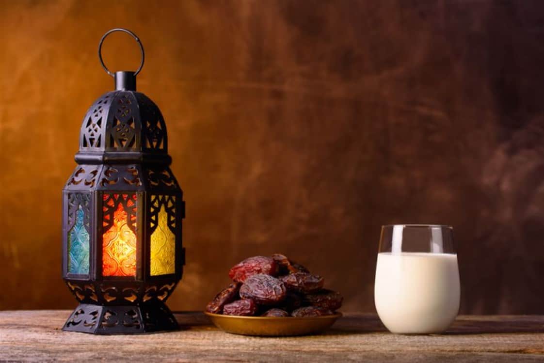 التمر والحليب لخسارة الوزن في رمضان