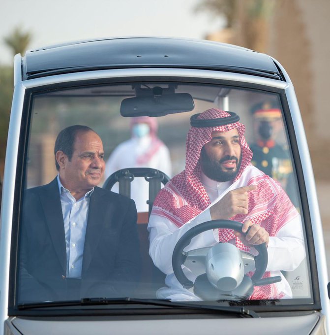 سمو ولي العهد يصطحب رئيس جمهورية مصر العربية في جولة بحي الطريف التاريخي في الدرعية